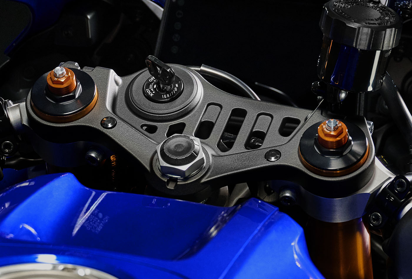 スーパースポーツ「YZF-R7 ABS」をモデルチェンジ～電子制御スロットル