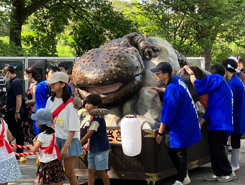 【京都水族館】年に一度の身体測定など多様なイベントで記念日を盛り上げる
「9月9日はオオサンショウウオの日2024」開催