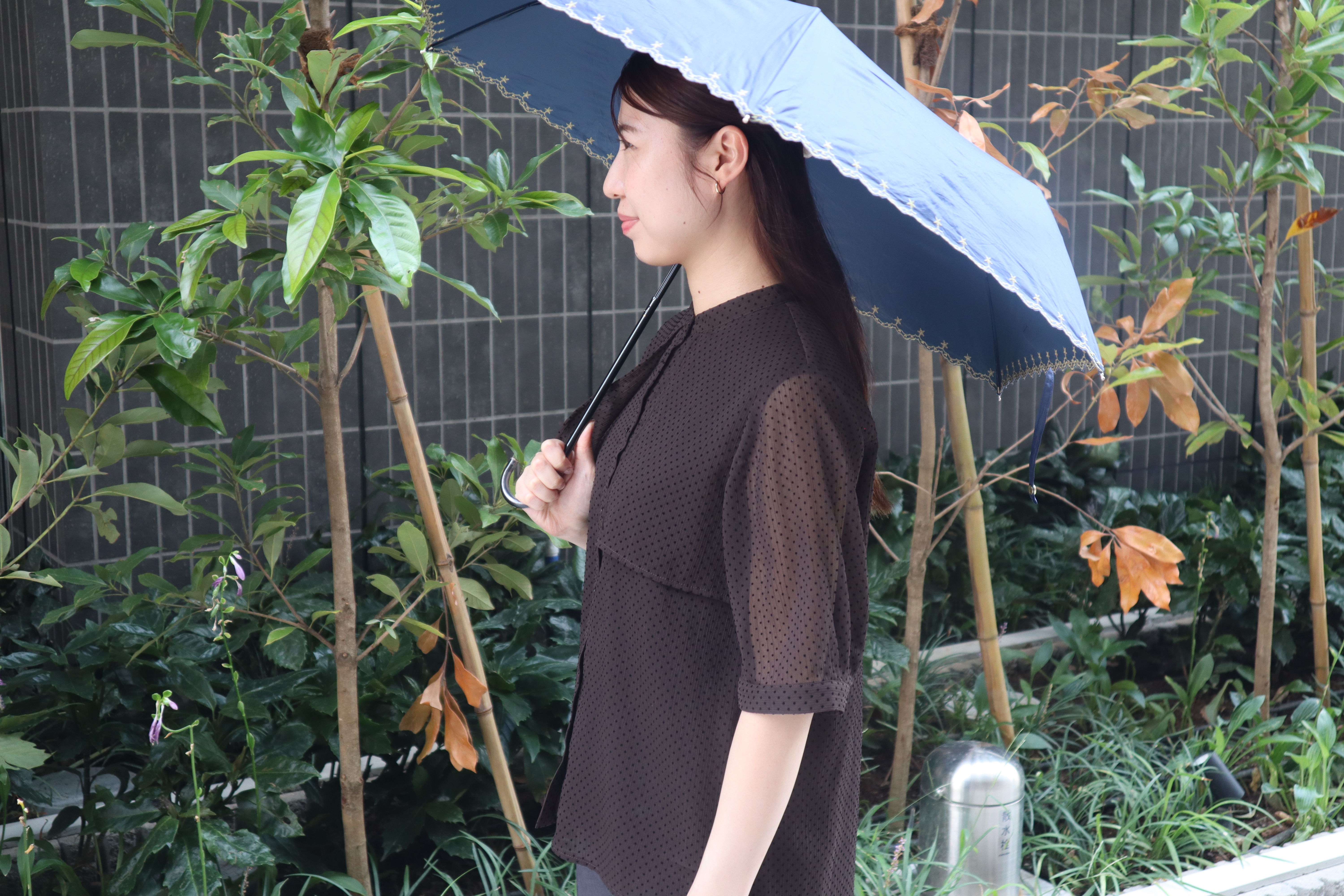 猛暑でも“見た目は秋らしく” 長期化する夏に向けて“秋色なのに夏素材