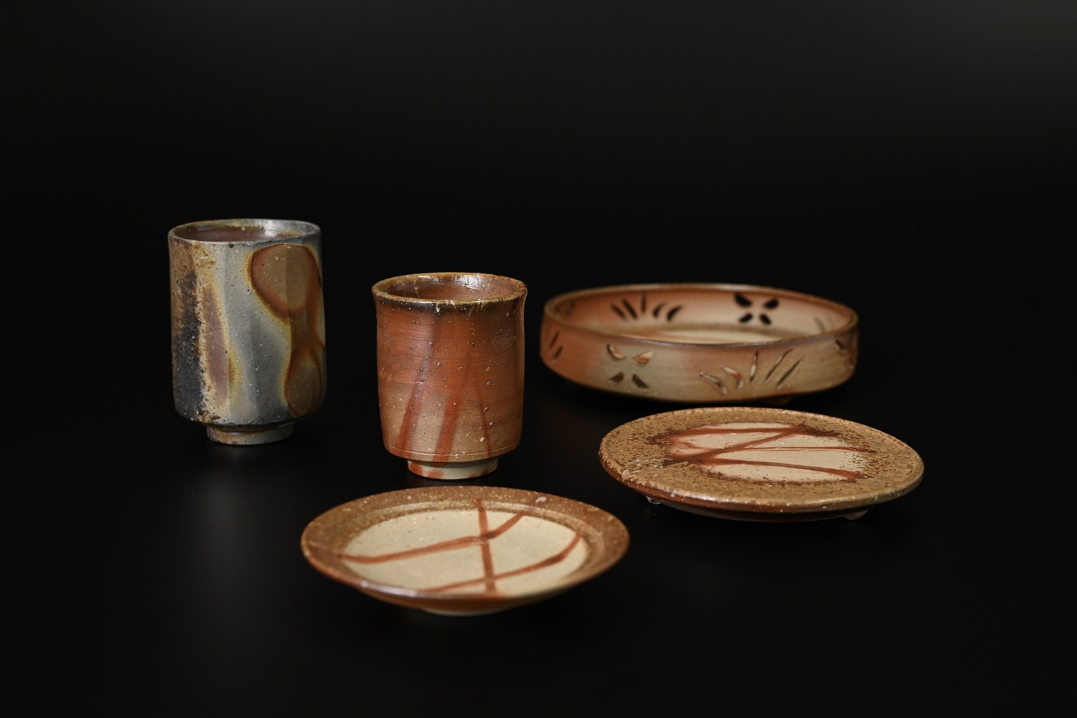 時を愉しむ－現代陶芸家の器展」を、とらや 東京ミッドタウン店