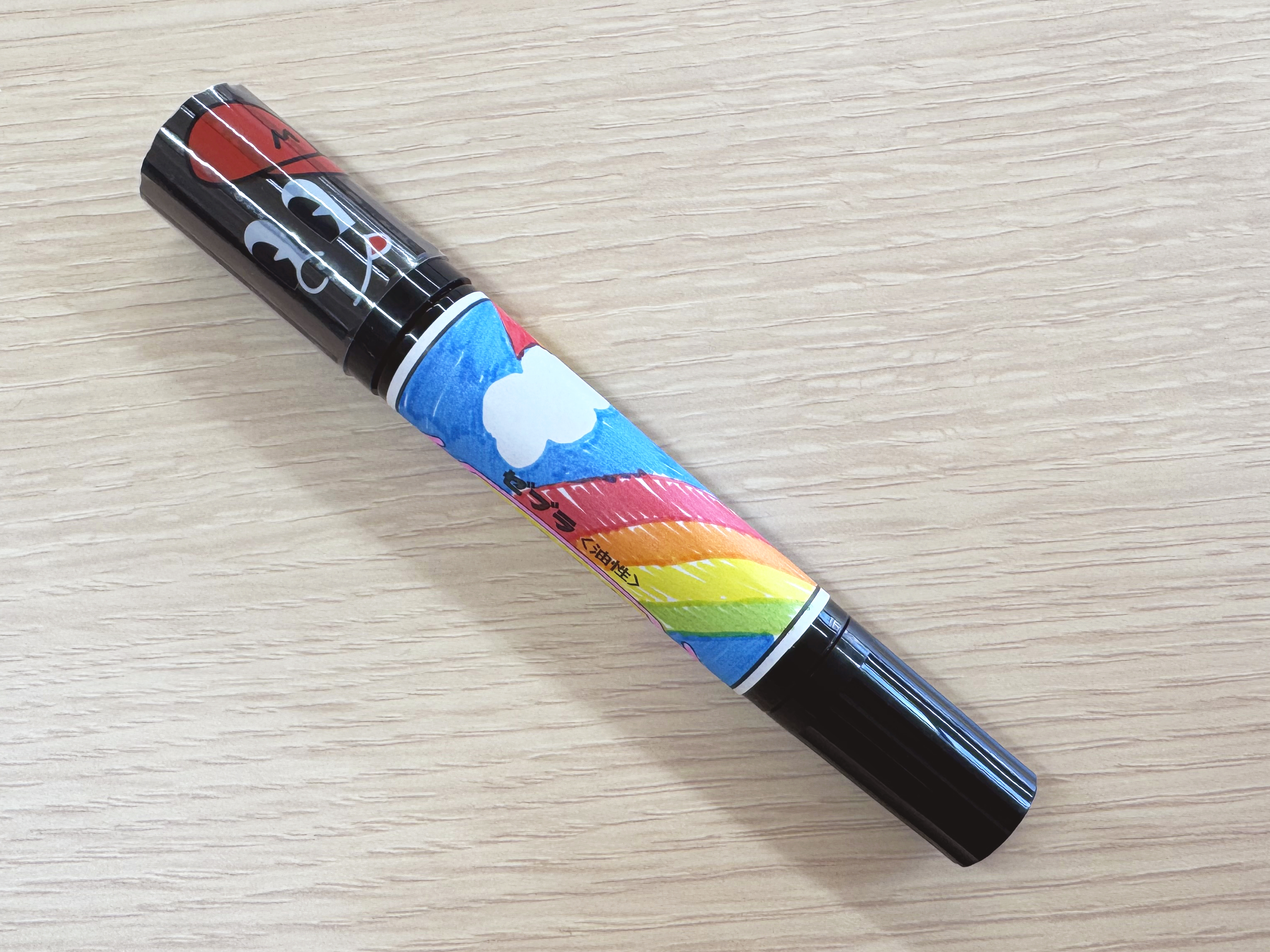 ラベルに自由に描いて、自分だけのハイマッキーを作って持ち帰ろう