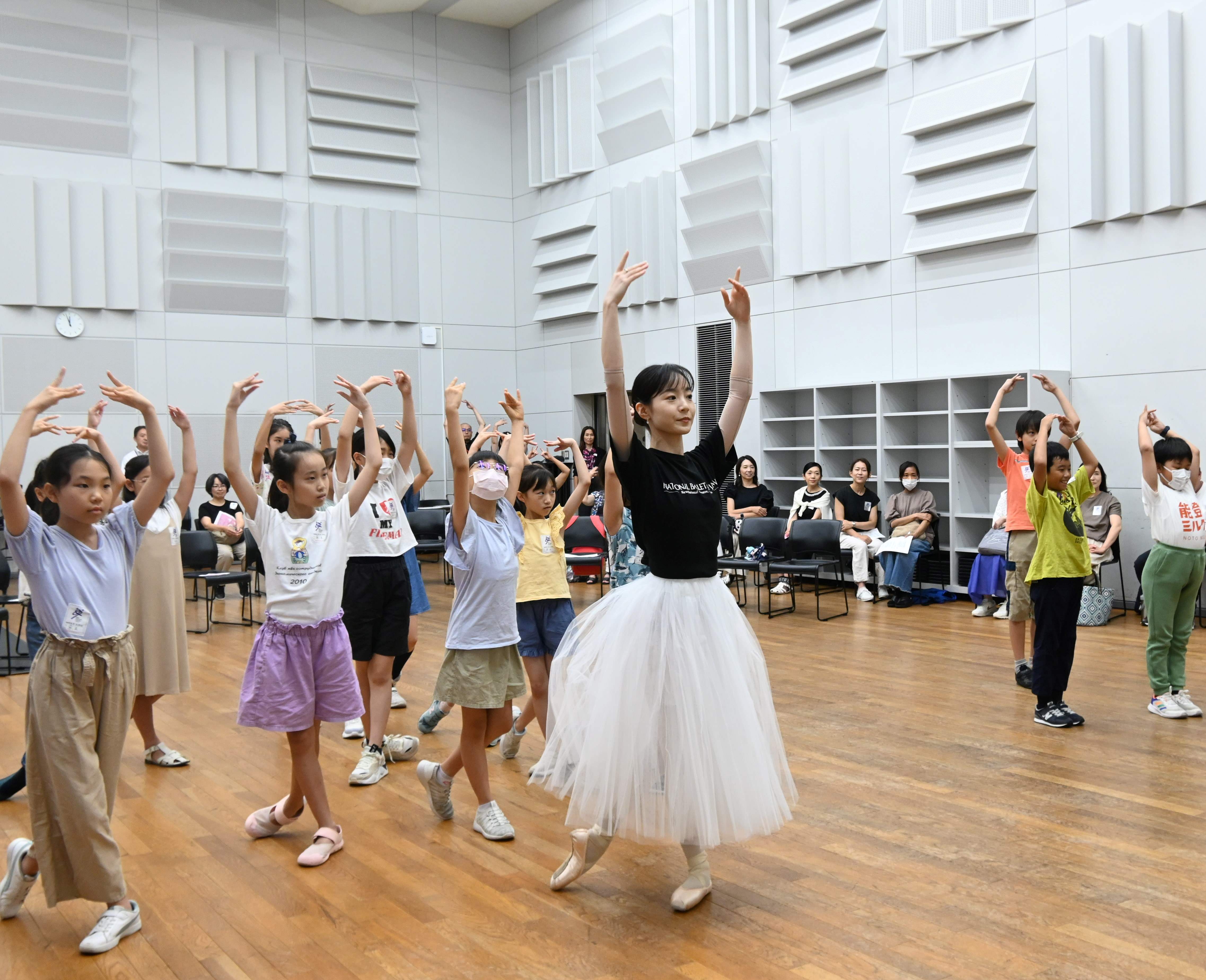 子ども向けイベント～新国立劇場でバレエを知ろう！～」を7月11日