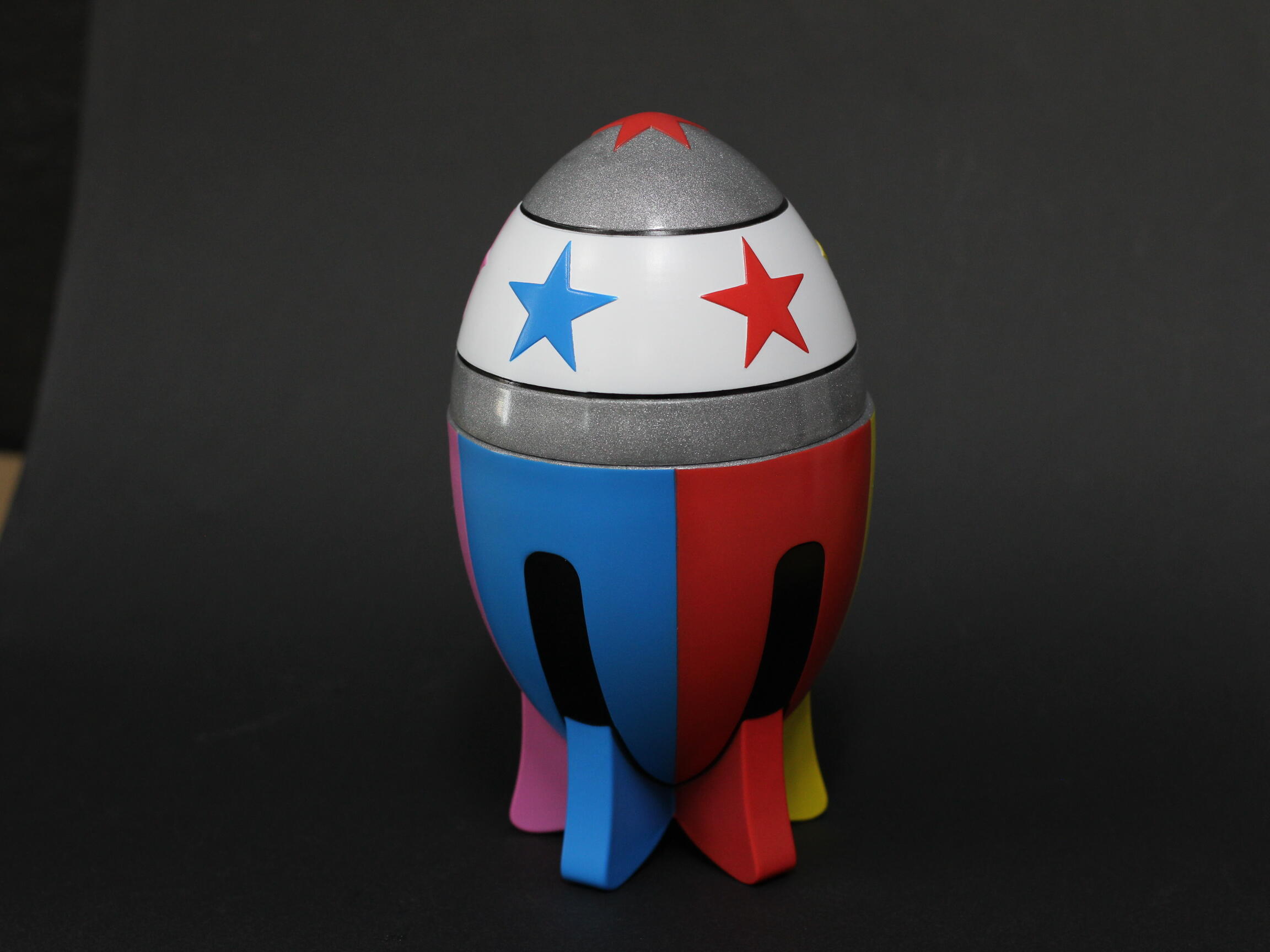 京王百貨店 新宿店】放送開始から50周年を迎えた「秘密戦隊