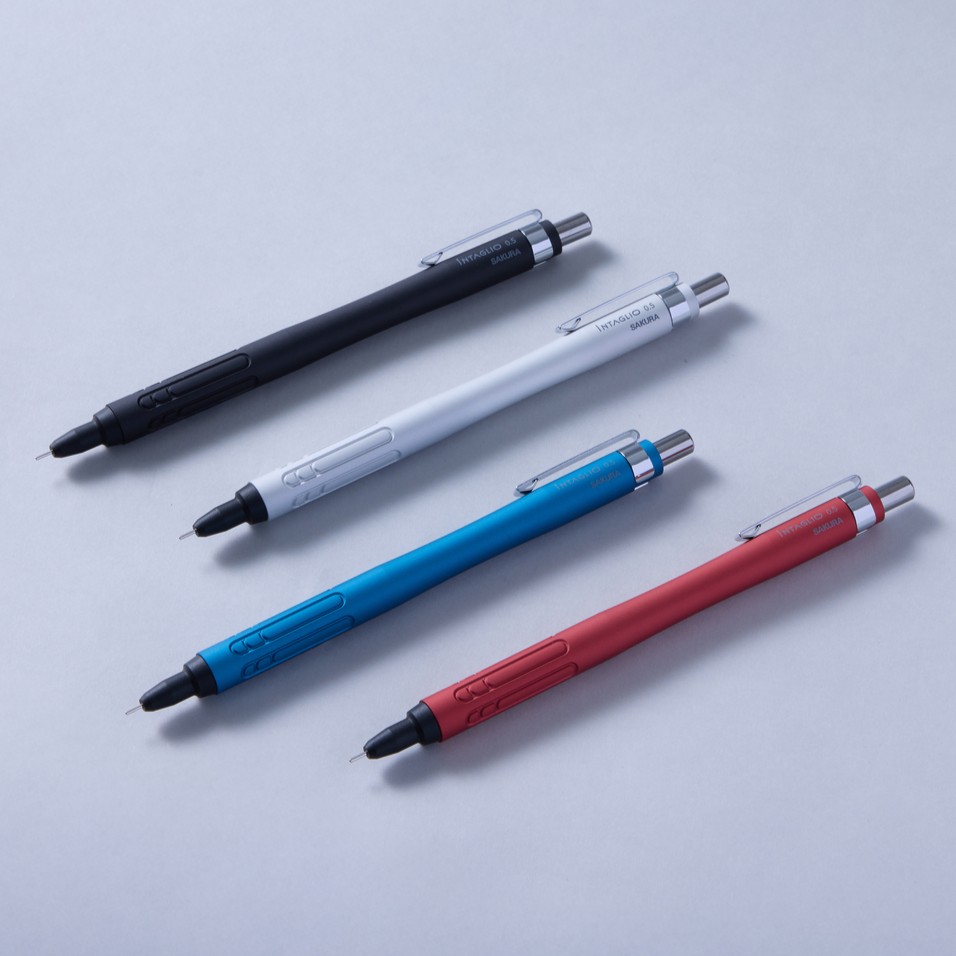 プレスリリース：～手にフィットする曲線的なボディと滑りにくい