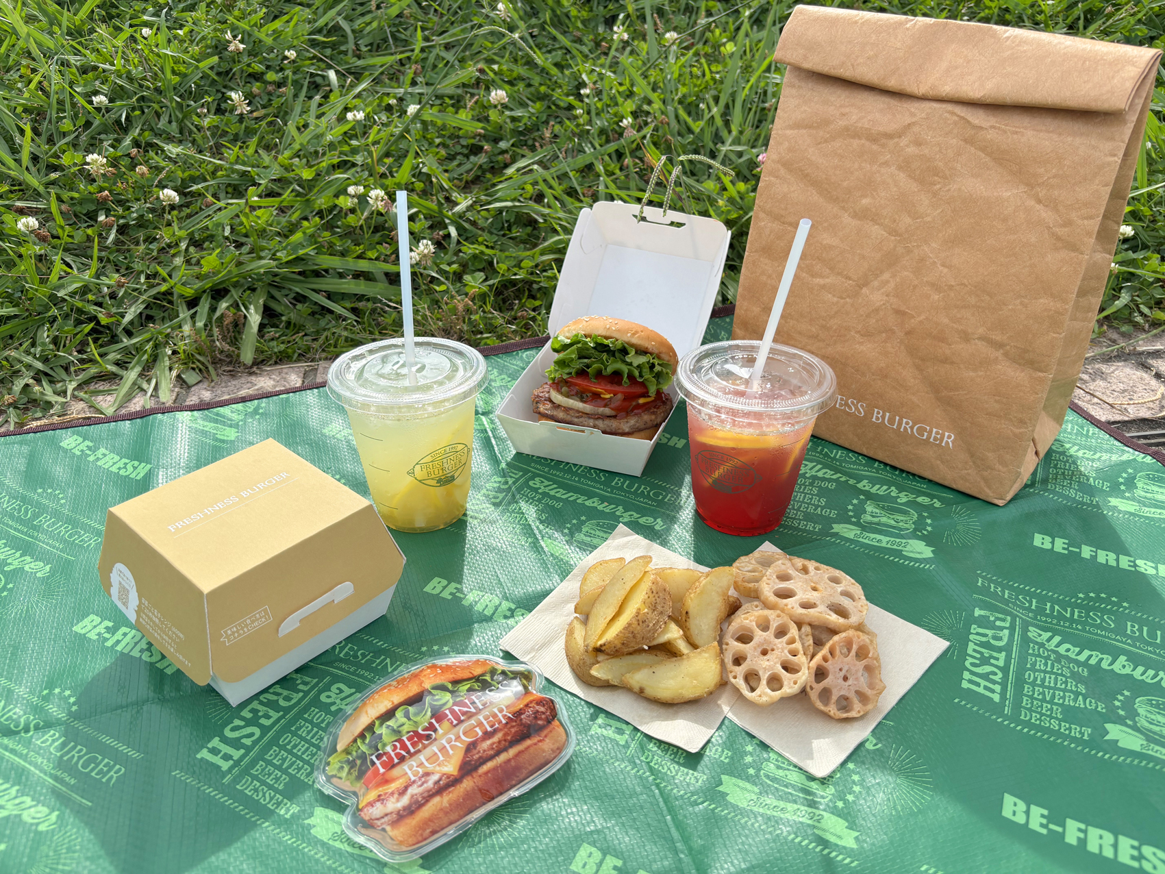 夏の青空と一緒に楽しむフレッシュネス。「HAPPY SUMMER BAG 2026