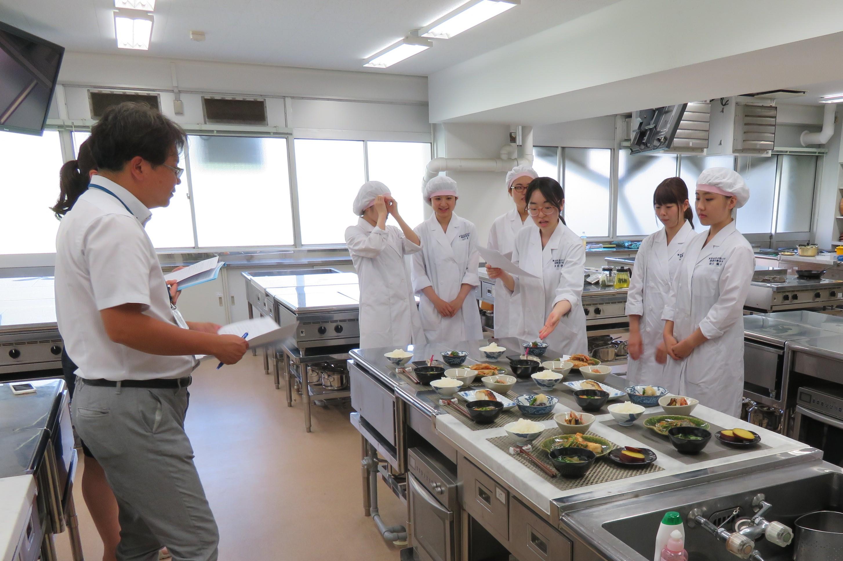 プレスリリース 東京家政学院大学 調理学研究室 楠公レストハウス 鹿児島大学水産学部のコラボ企画 楠公レストハウスにて和食御膳の提供 Digital Pr Platform 毎日新聞