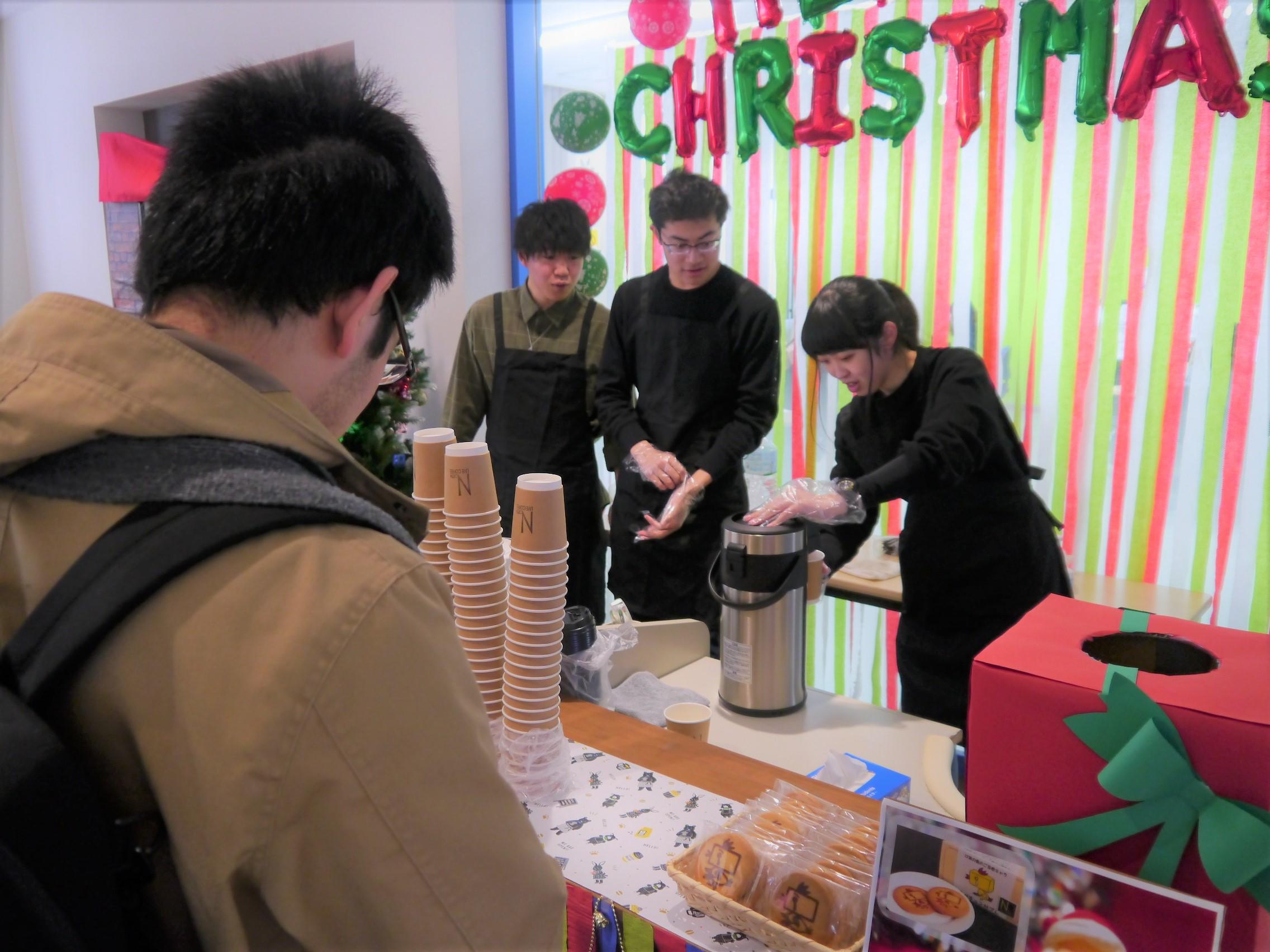 プレスリリース 札幌学院大学 国際交流 フェアトレード コラボレーションセンター クリスマスイベント を開催 フェアトレード商品で調理したカレーやコーヒーで盛り上がりました Digital Pr Platform 毎日新聞