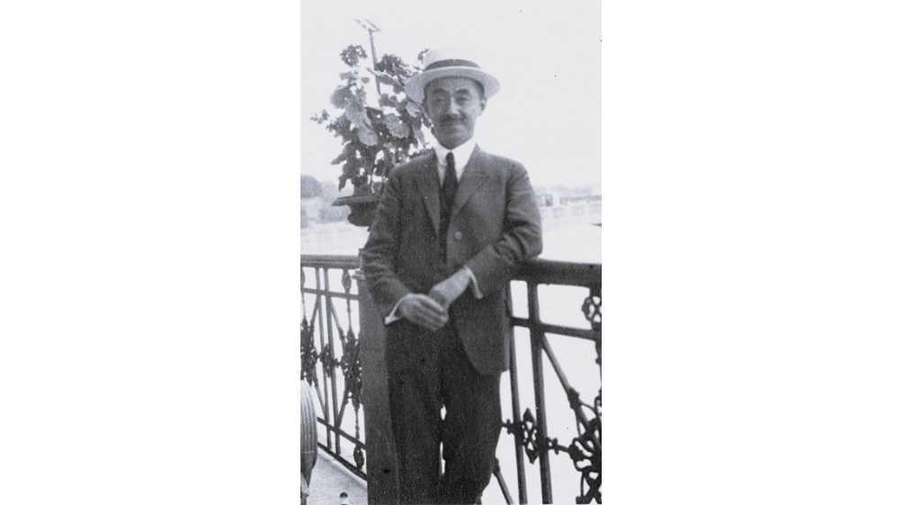 成城大学