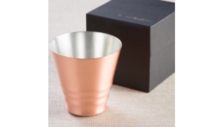 【ホテル椿山荘東京】オリジナル引出物を開発