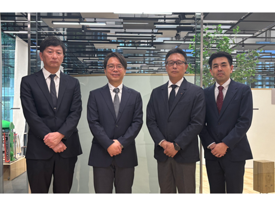 株式会社　東芝