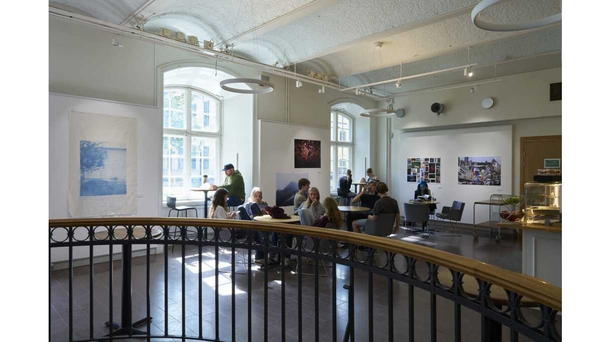東京工芸大学