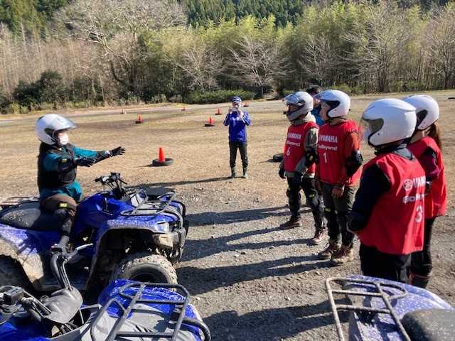 ニュースレター】ニッチな市場を切り拓く女性初四輪バギー指導員の情熱 | ヤマハ発動機株式会社