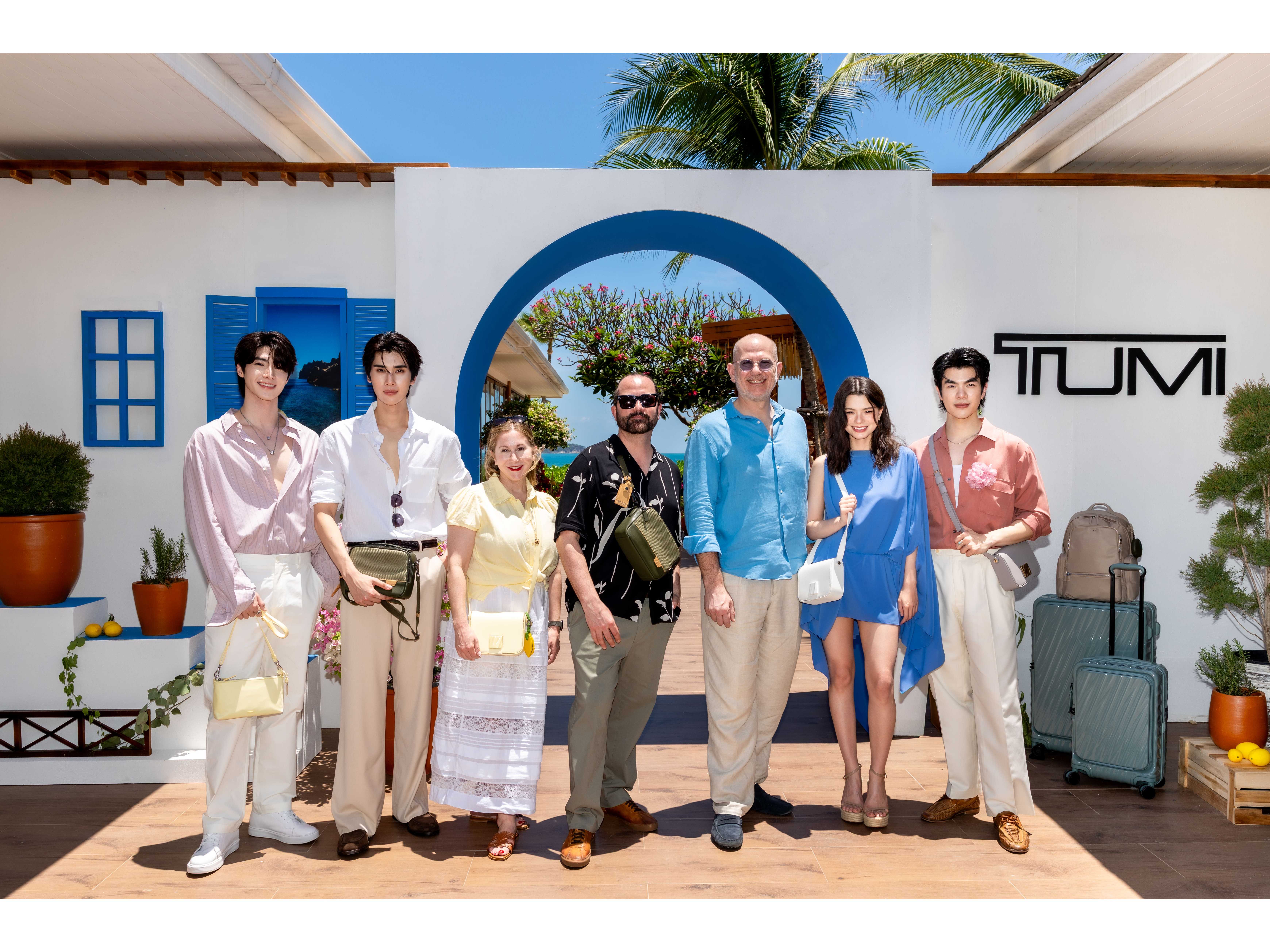 トゥミ 辰年を祝い、アーティストの張威莽氏とのコラボレート