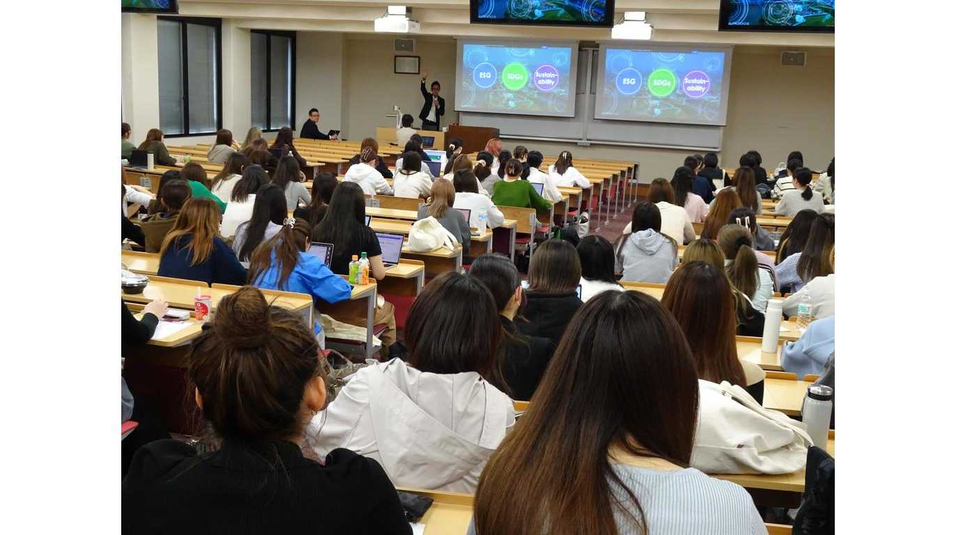 武庫川女子大学