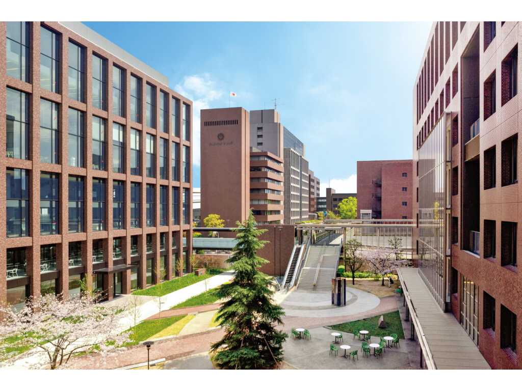 武庫川女子大学