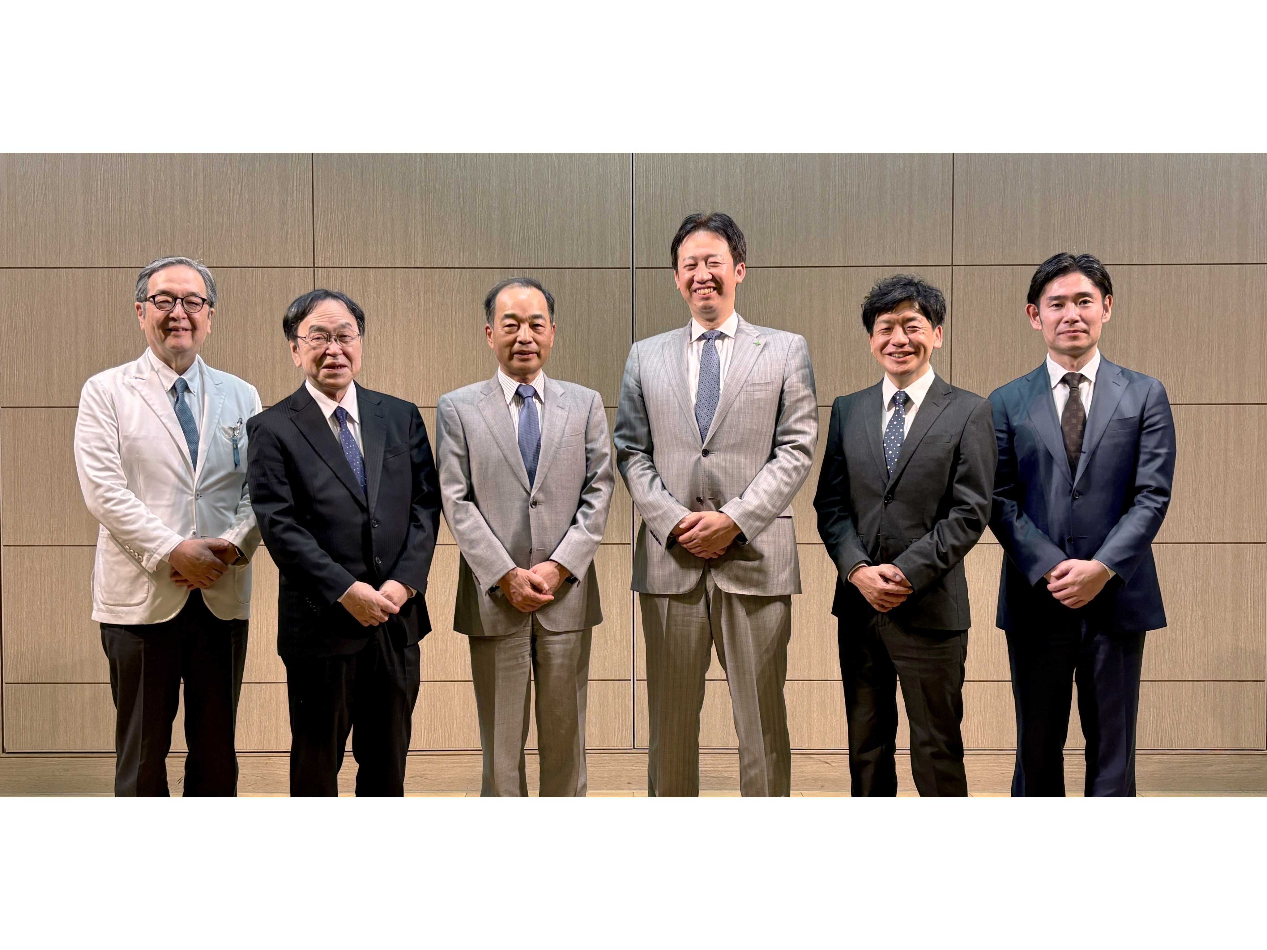 デロイト トーマツ グループ