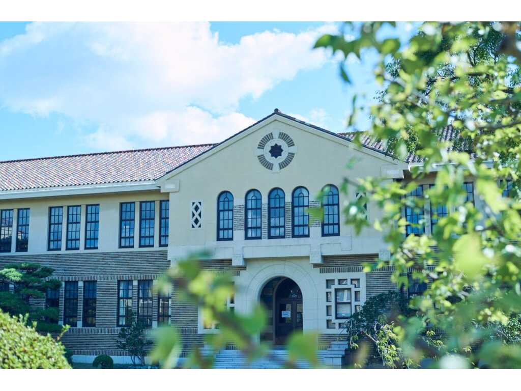 神戸女学院大学