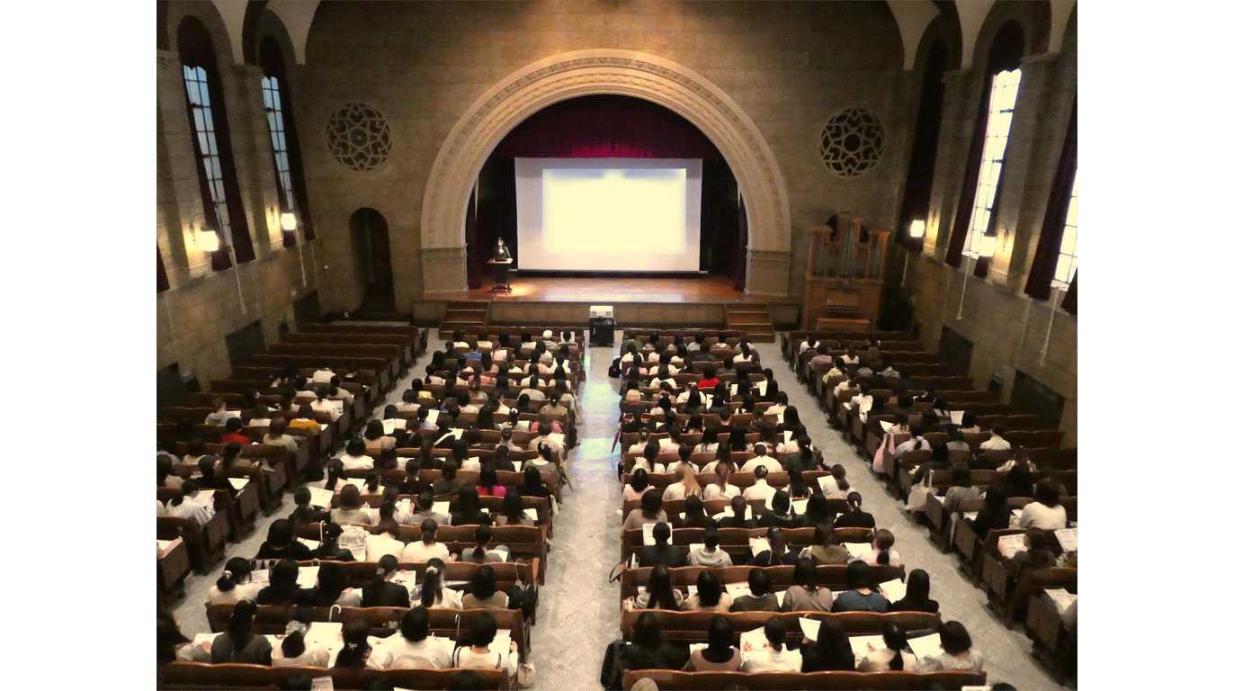 神戸女学院大学