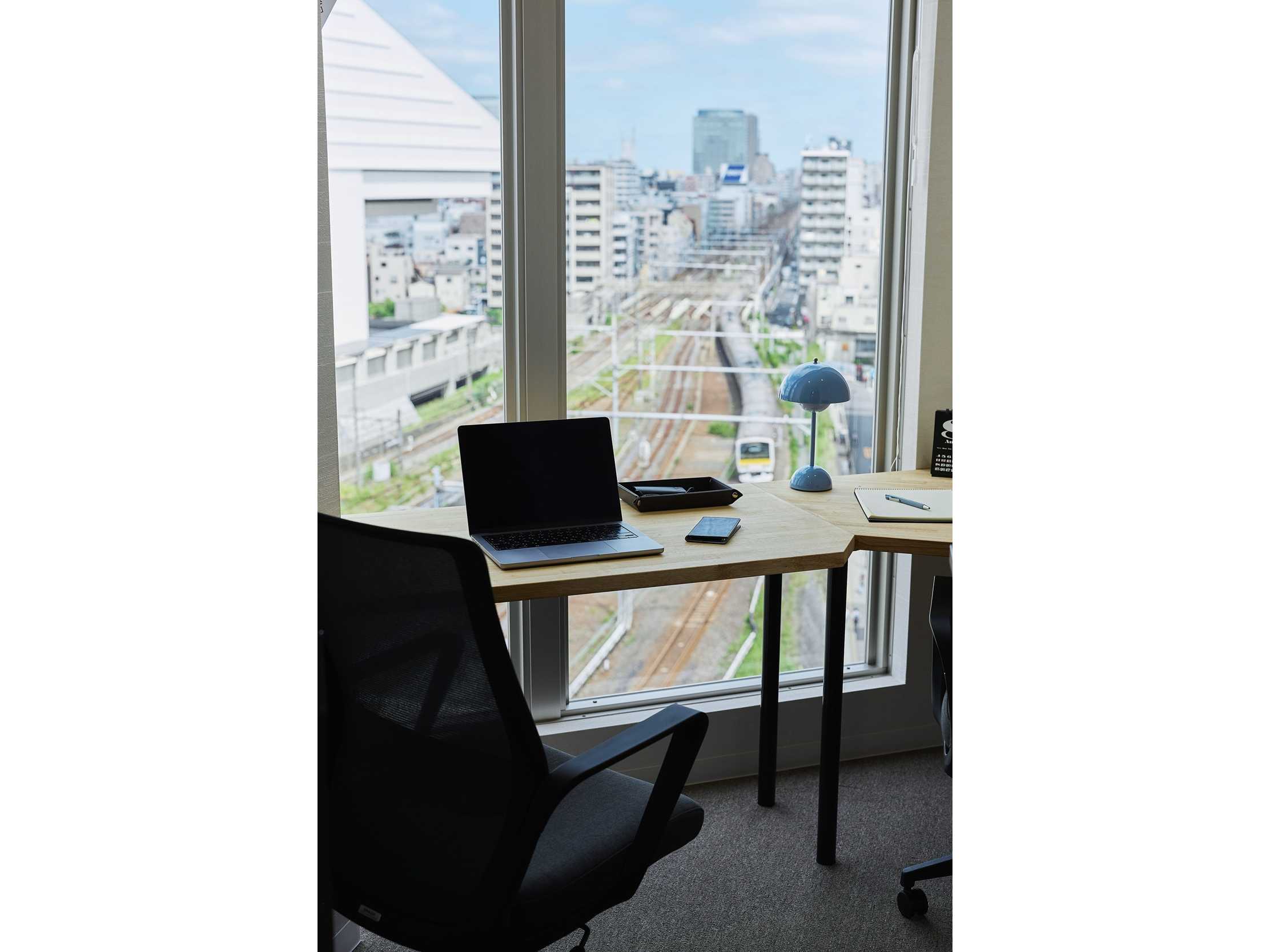 株式会社コスモスイニシア