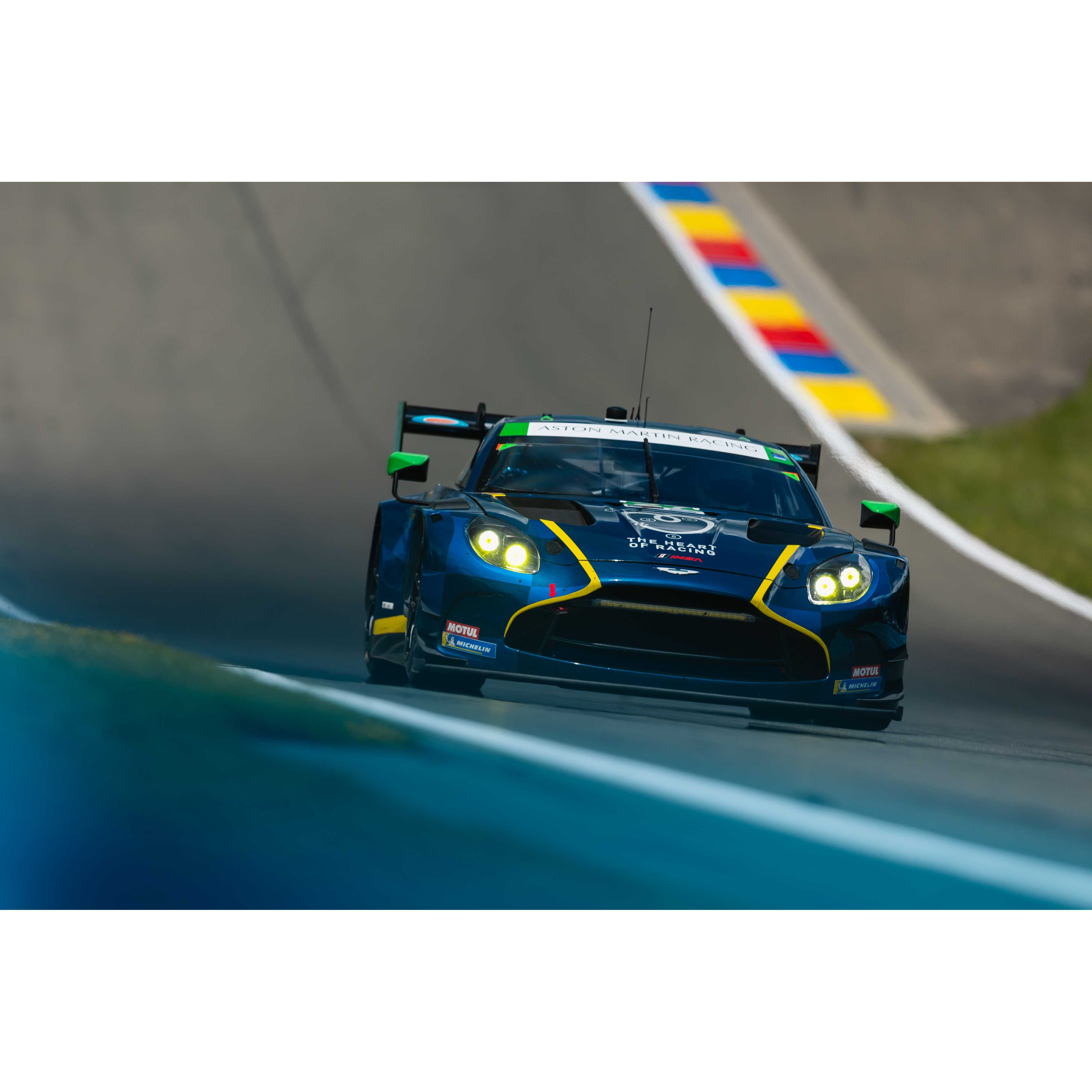 Aston Martin Japan