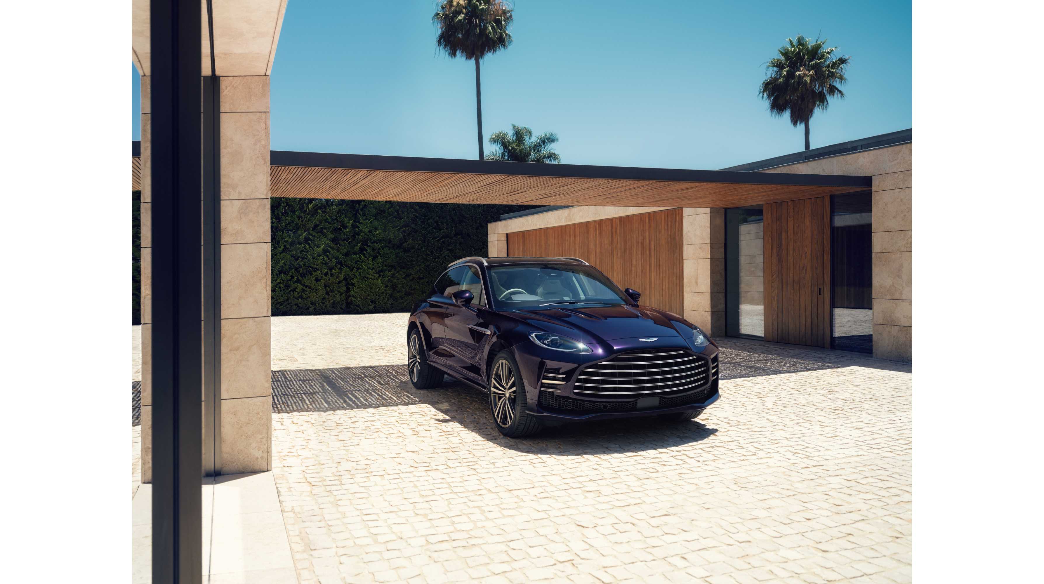 ASTON MARTIN DBX GT 格上の洗練、軽やかなパフォーマンス