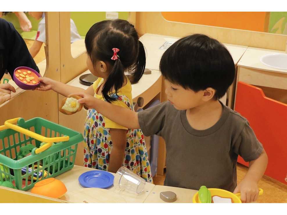 株式会社ボーネルンド