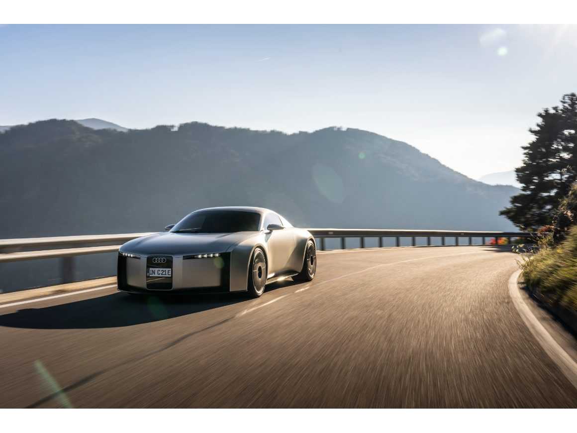 Audi Concept C:刺激的な完全電動スポーツカーをプレビュー