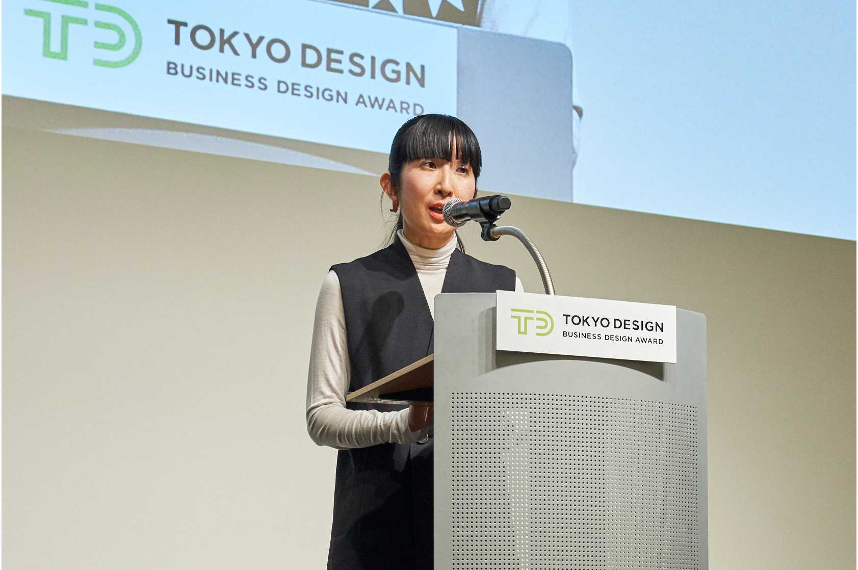 秋山審査委員長講評_2