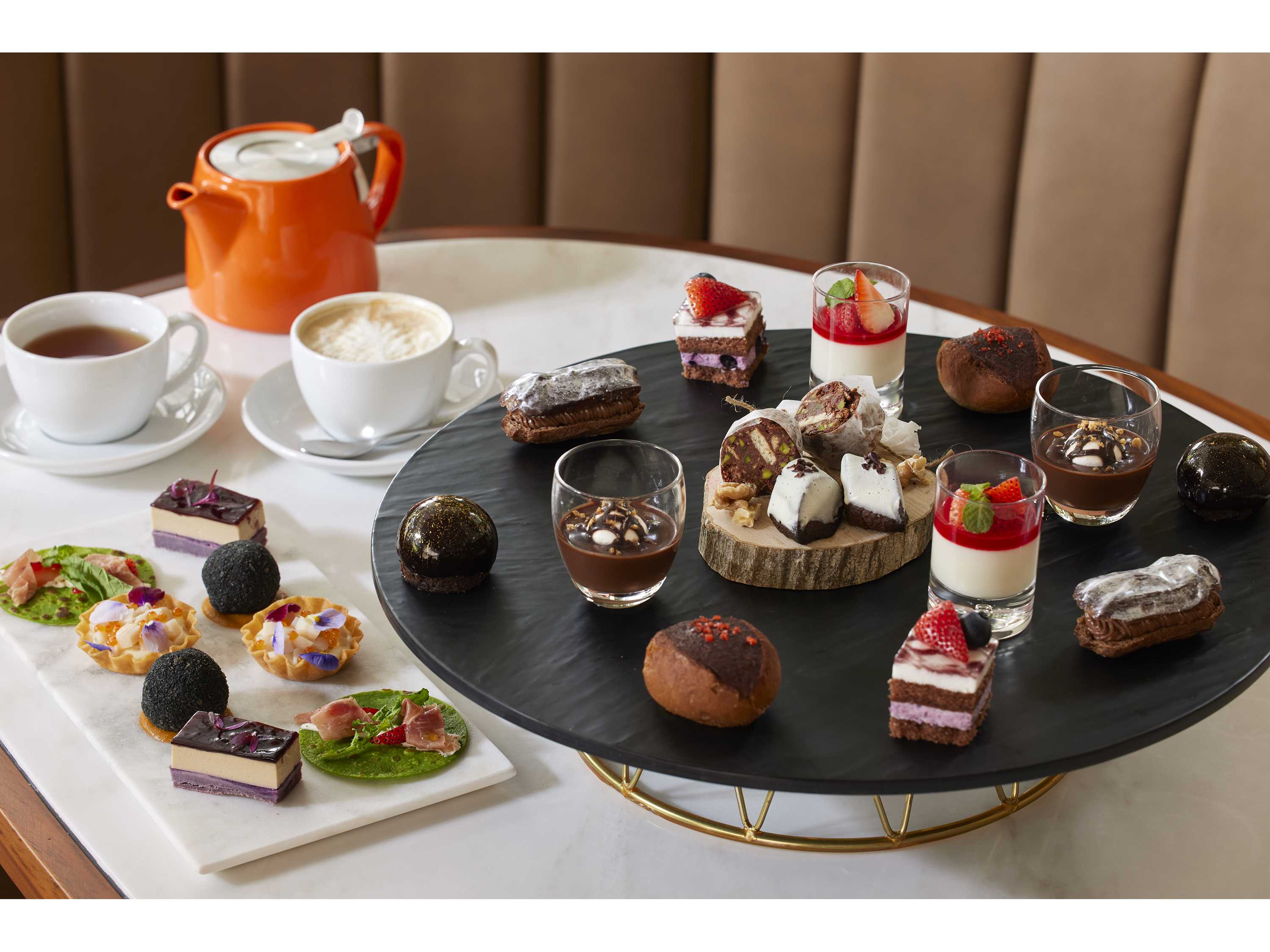 ★お値下げ8/11まで★FEILER 万平ホテル すずらん ハンカチ　2枚セット 万平ホテル】「FEILER」と初コラボ 「万平すずらんハンカチ