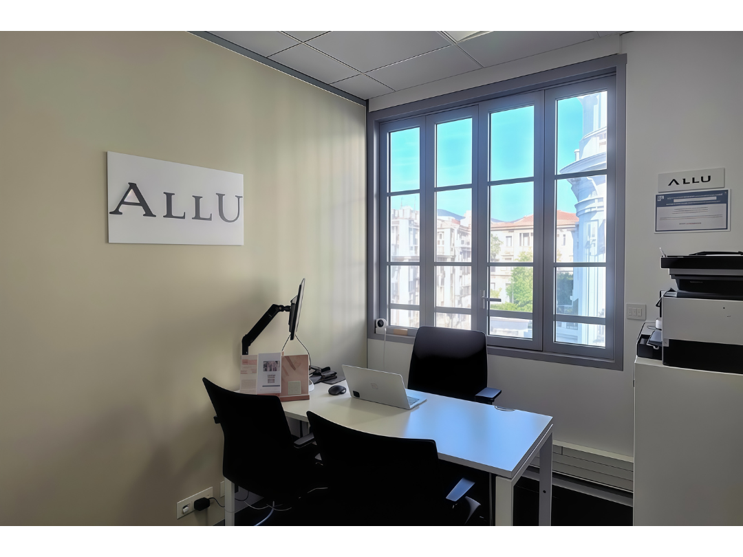 バリュエンスホールディングス株式会社