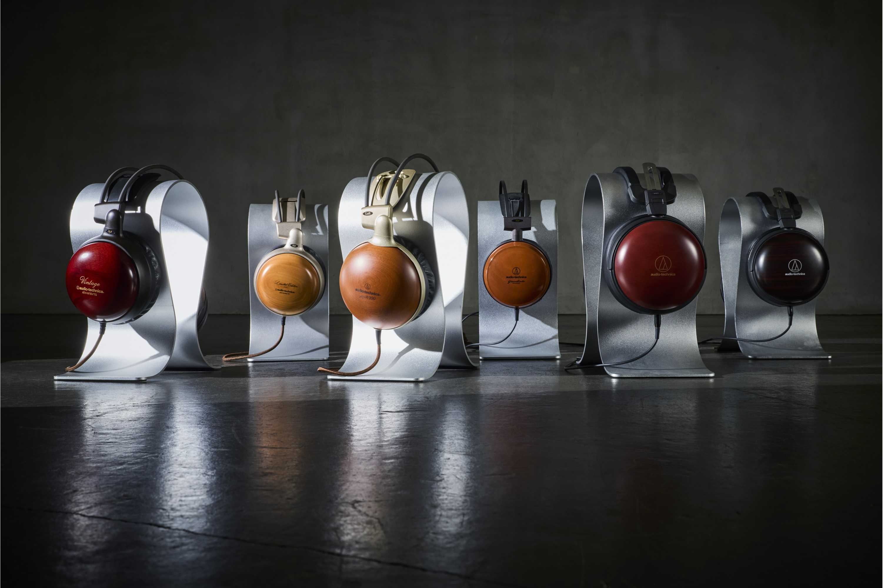 AWX7000_Wood Headphone History