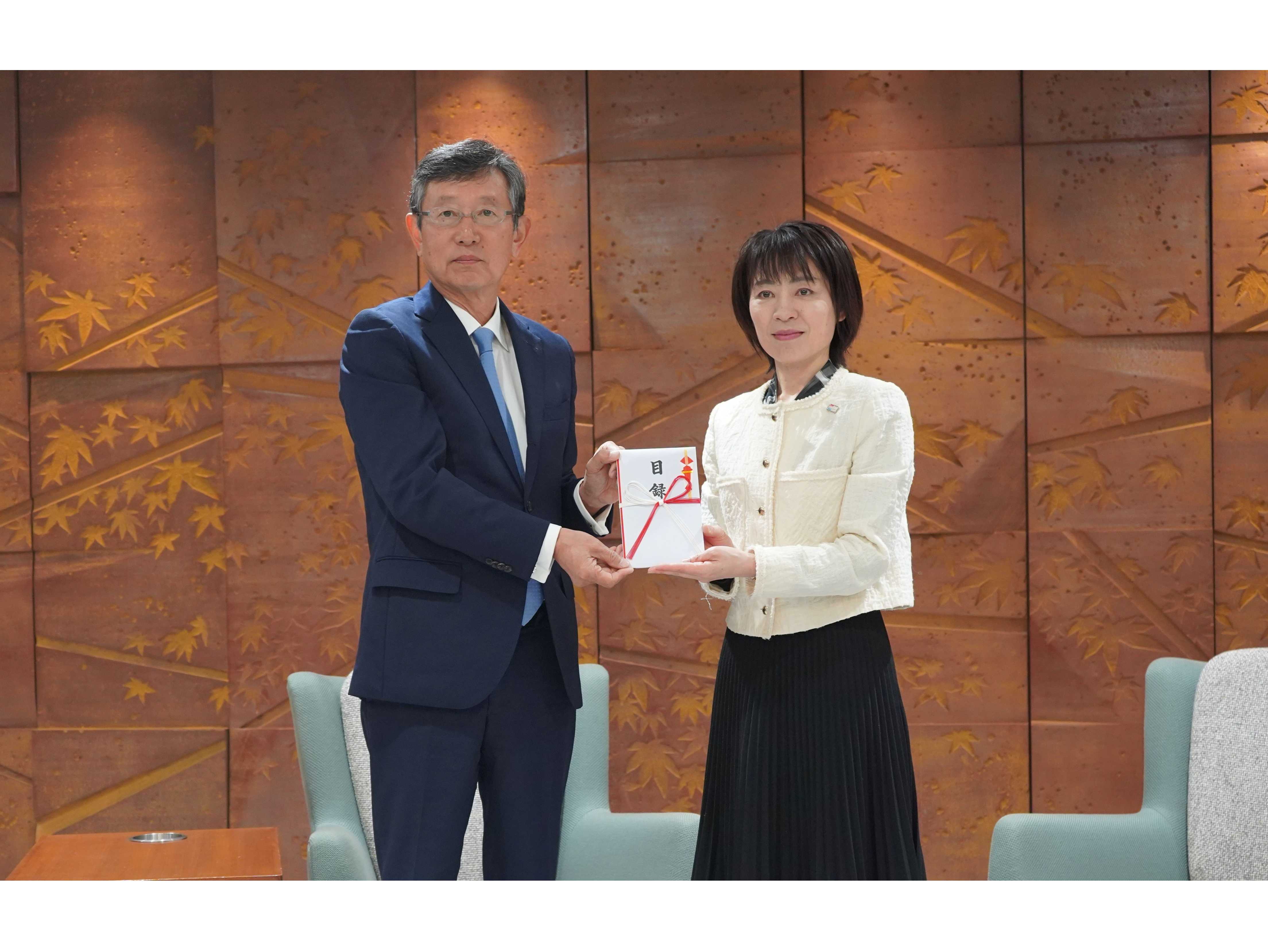 常石グループ株式会社