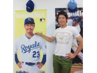山田哲人選手（東京ヤクルトスワローズ）が 「マニフレックス」本社を