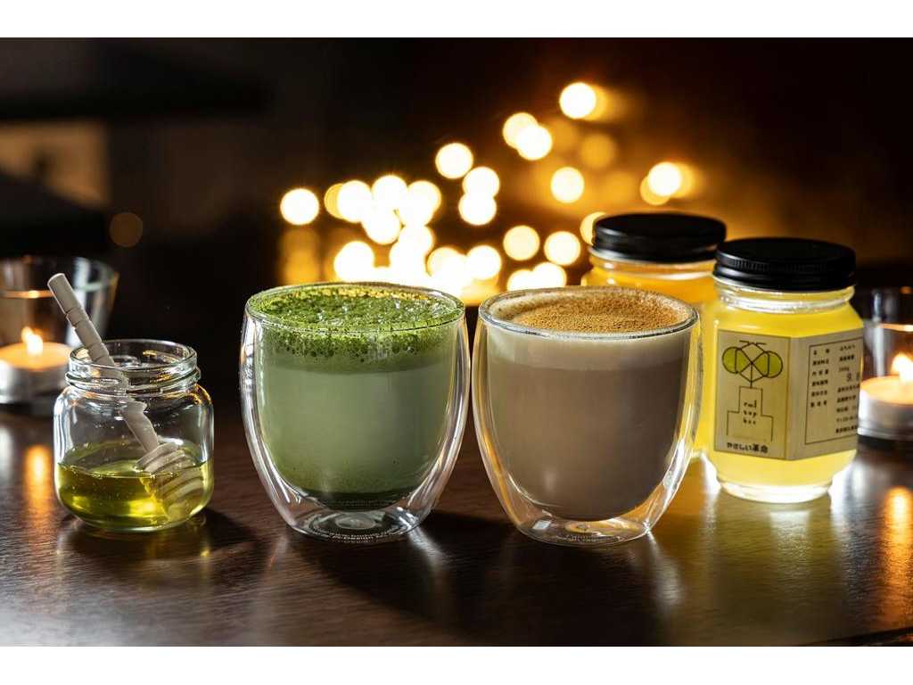 【武蔵野大学×ダブルツリーbyヒルトン東京有明】学生が有明キャンパス屋上で育てたはちみつ「やさしい革命」を使用した冬限定ラテ２種を「SAUS」「Brew33 Bar」にて12月１日（月）から期間限定で提供～「やさしい革命」も数量限定で販売～